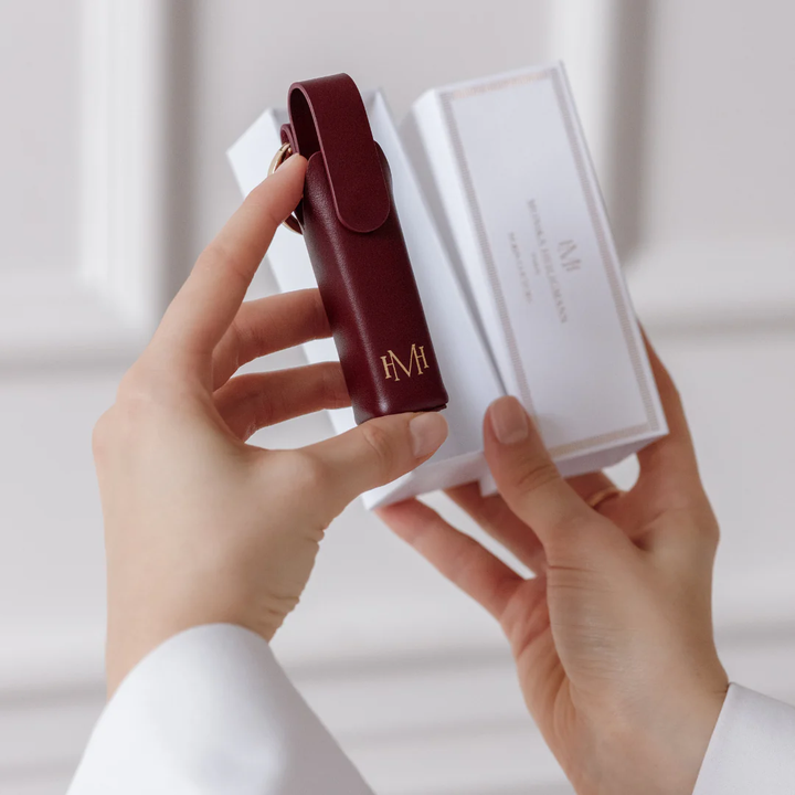 Monika Heiligmann - Écrin Couture - Burgundy